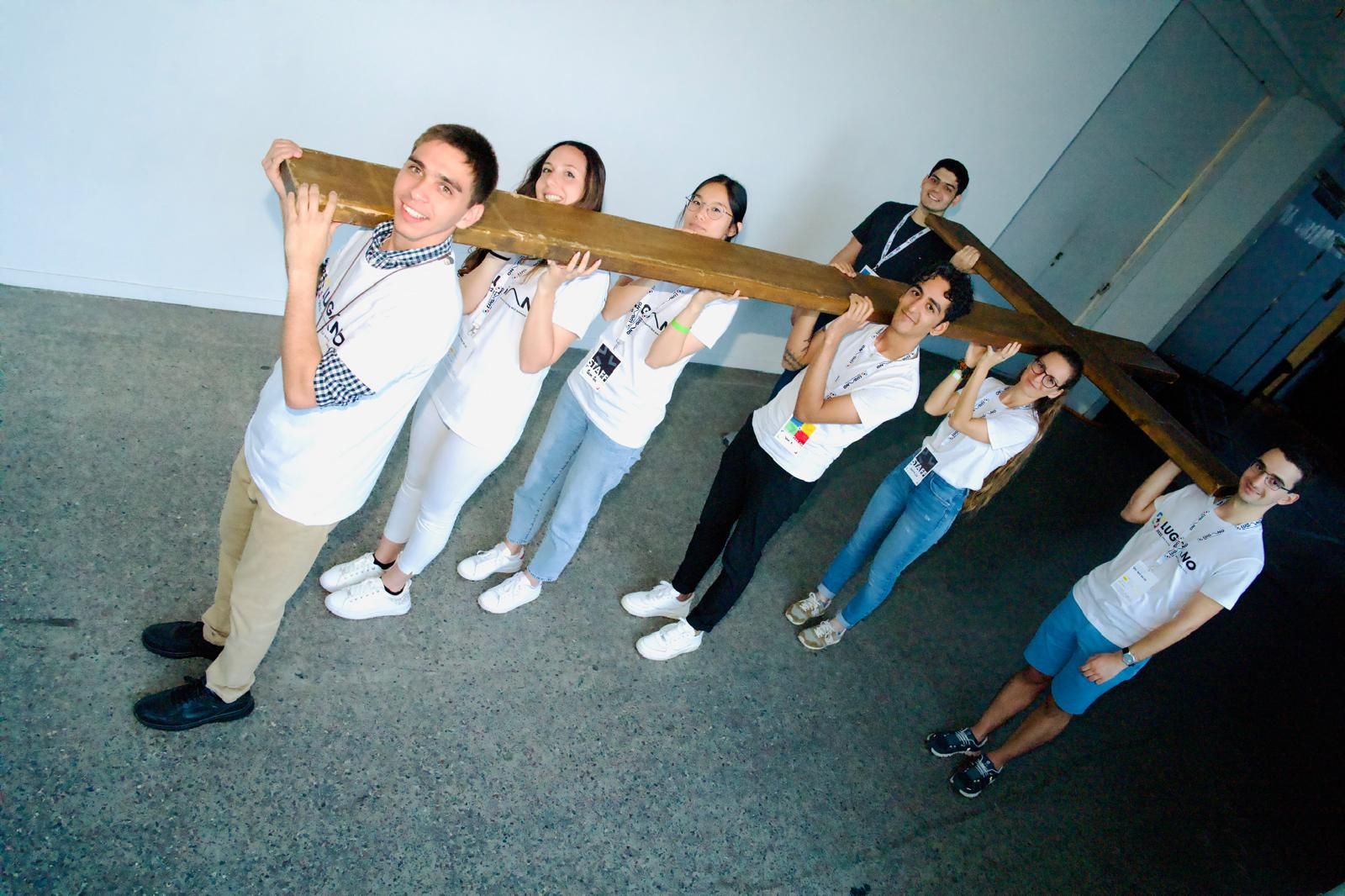 L'arrivo della croce delle GmG al Conza